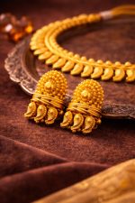 Nyveera Royal Antique Matte Gold Traditional Necklace Set with Earrings - Image 5