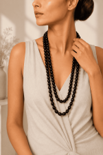Élan Noir Elegance Necklace