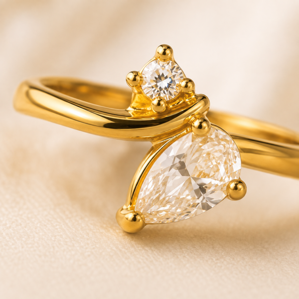 Nyveera Elan Leaf Crystal Ring